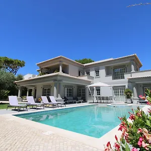 https://charming-exceptional-villa-in-algarve-faro.hotelaalgarve.com