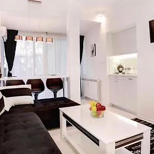 Zero-waste Studio In Central Apartment