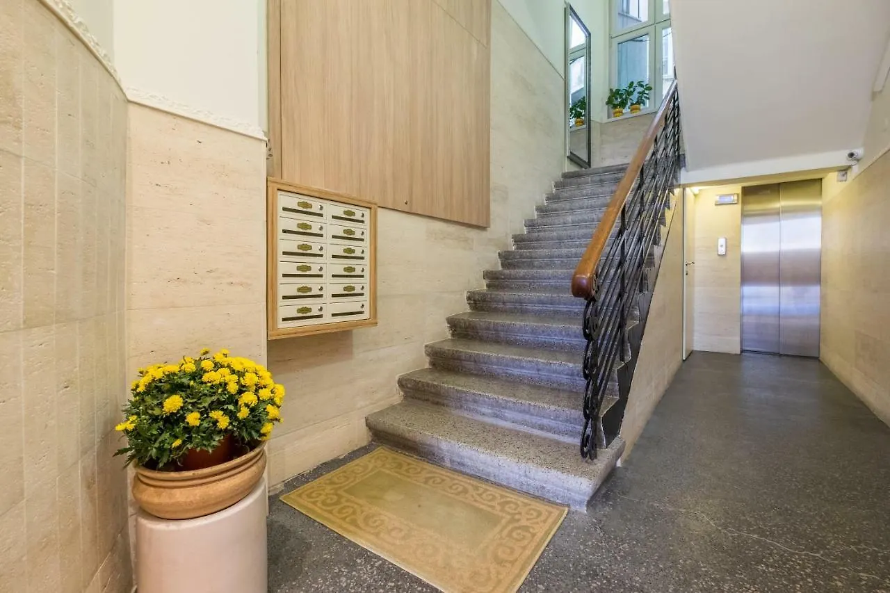 Parliament Sofia - Top Center Luxury Apartment